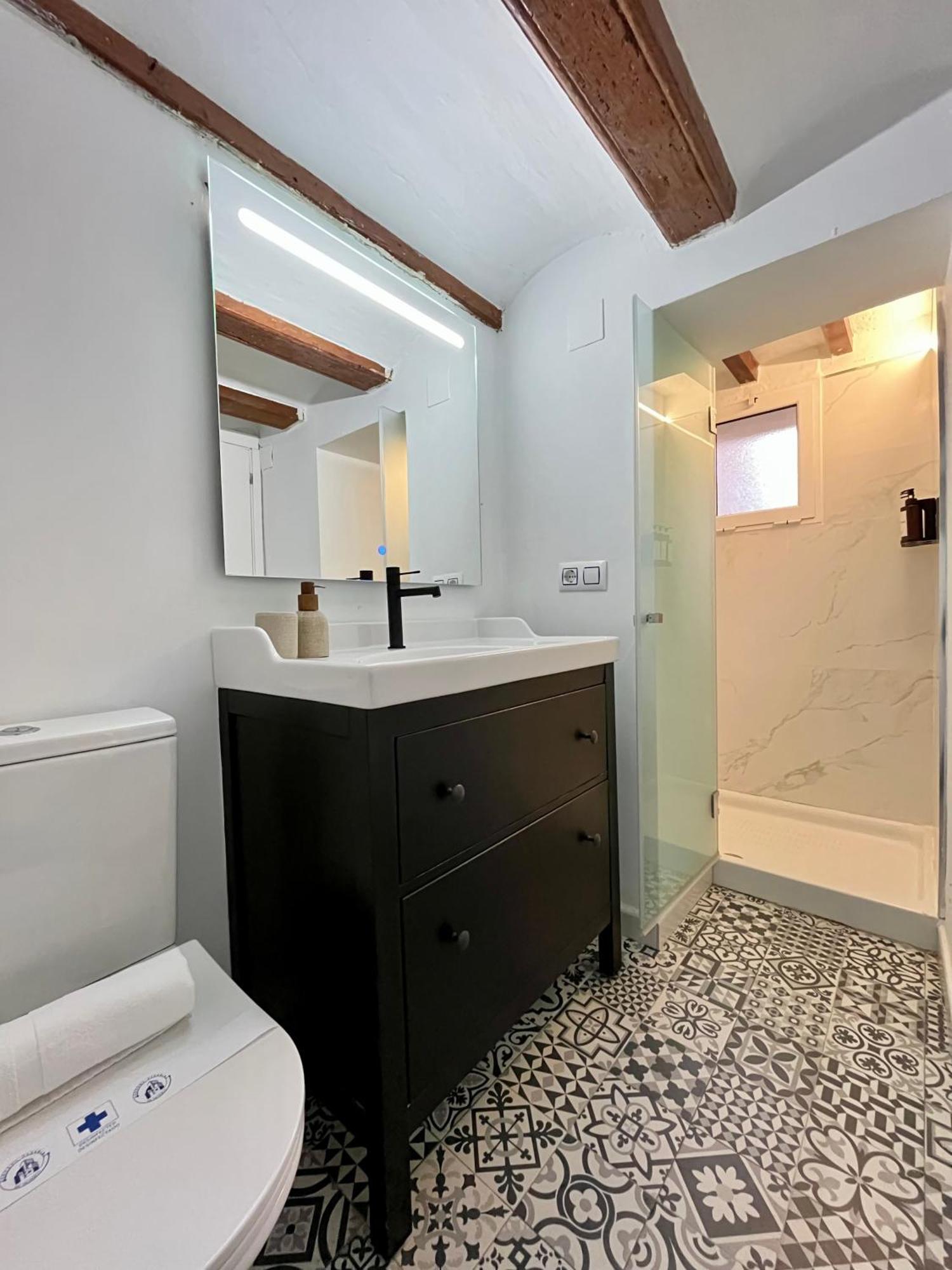 Werentvlc - Encantador Loft Casco Antiguo فالنسيا المظهر الخارجي الصورة