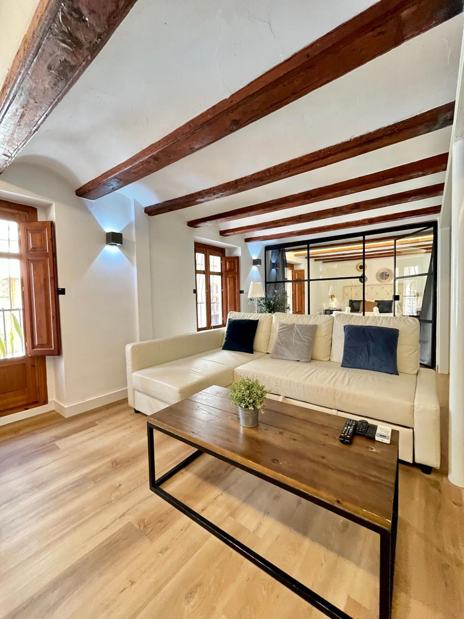 Werentvlc - Encantador Loft Casco Antiguo فالنسيا المظهر الخارجي الصورة